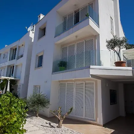 Belado Aparthotel Bol