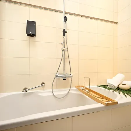 Belado Aparthotel 4*