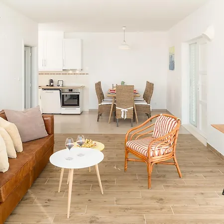 Belado Aparthotel Bol