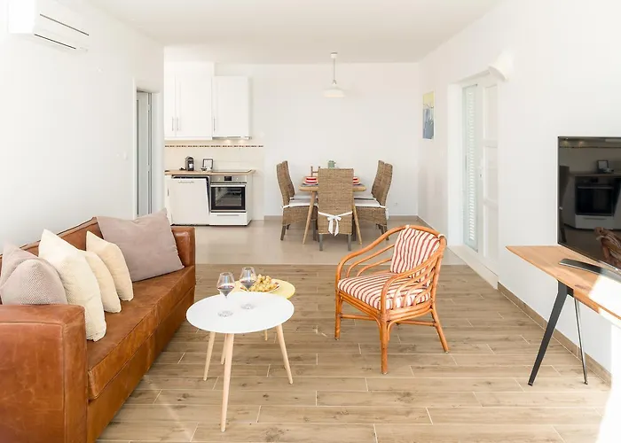 Belado Aparthotel Bol