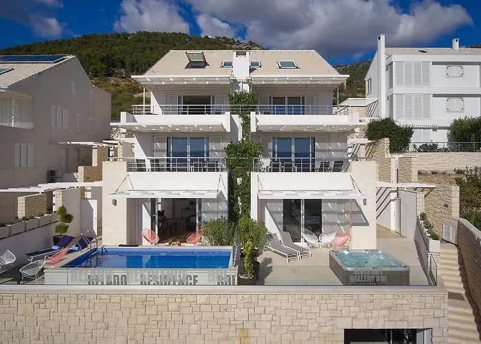 Belado Aparthotel Bol